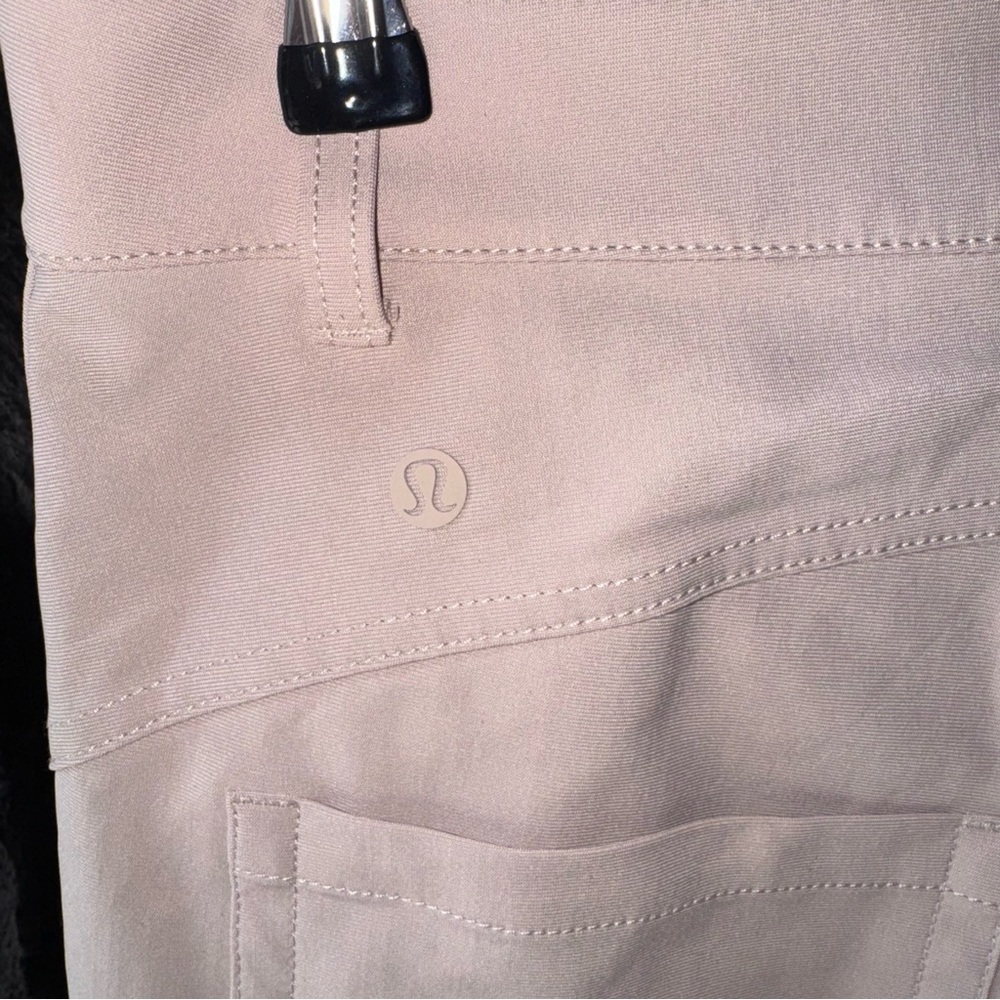 Lululemon Athletica size 8 Tan Pants - Picture 9 of 14